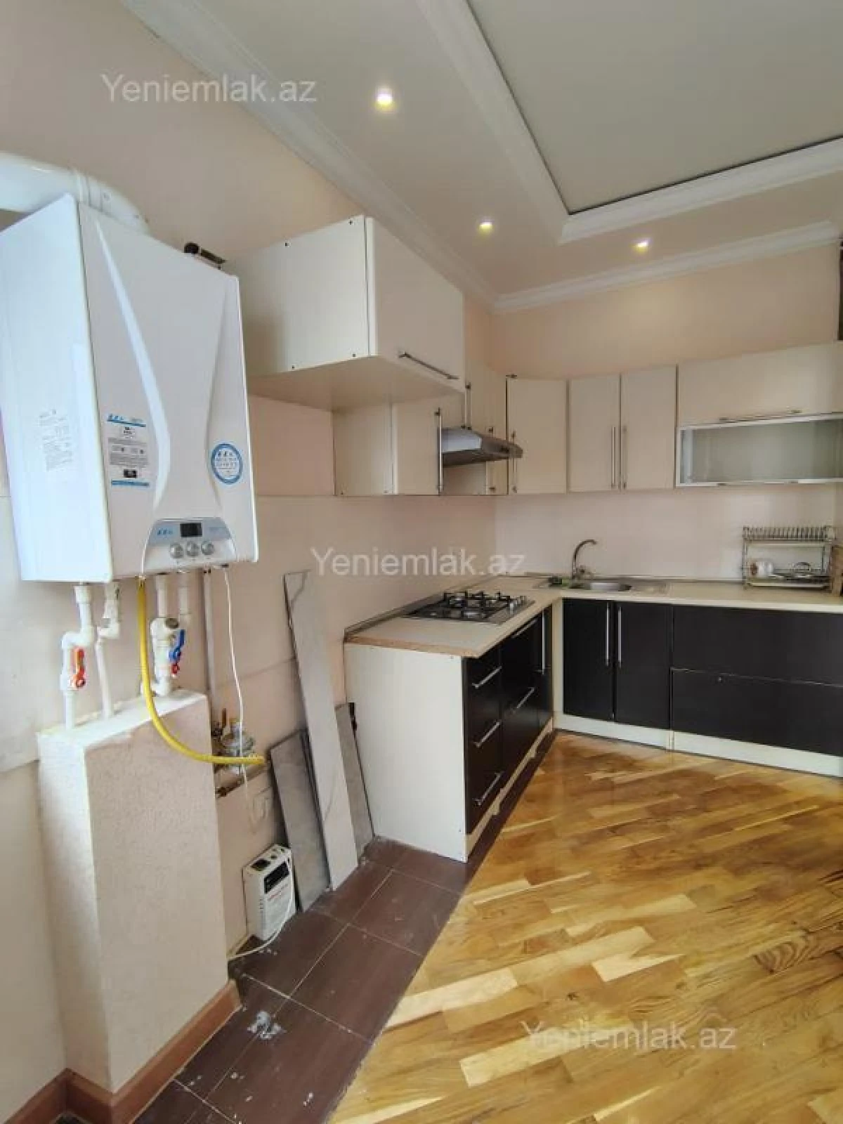 Satılır 2 otaqlı yeni tikili 60 m²
