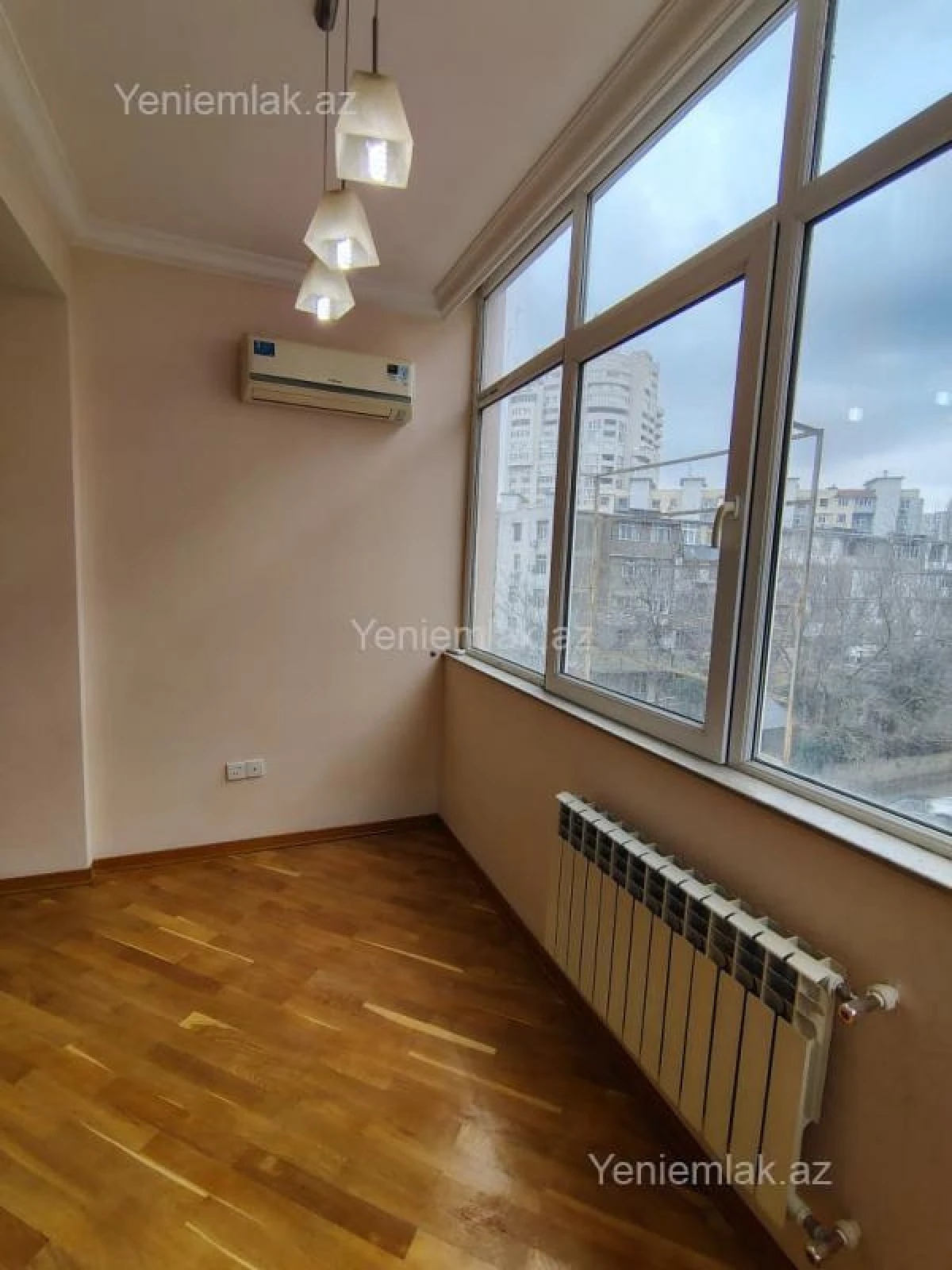 Satılır 2 otaqlı yeni tikili 60 m²