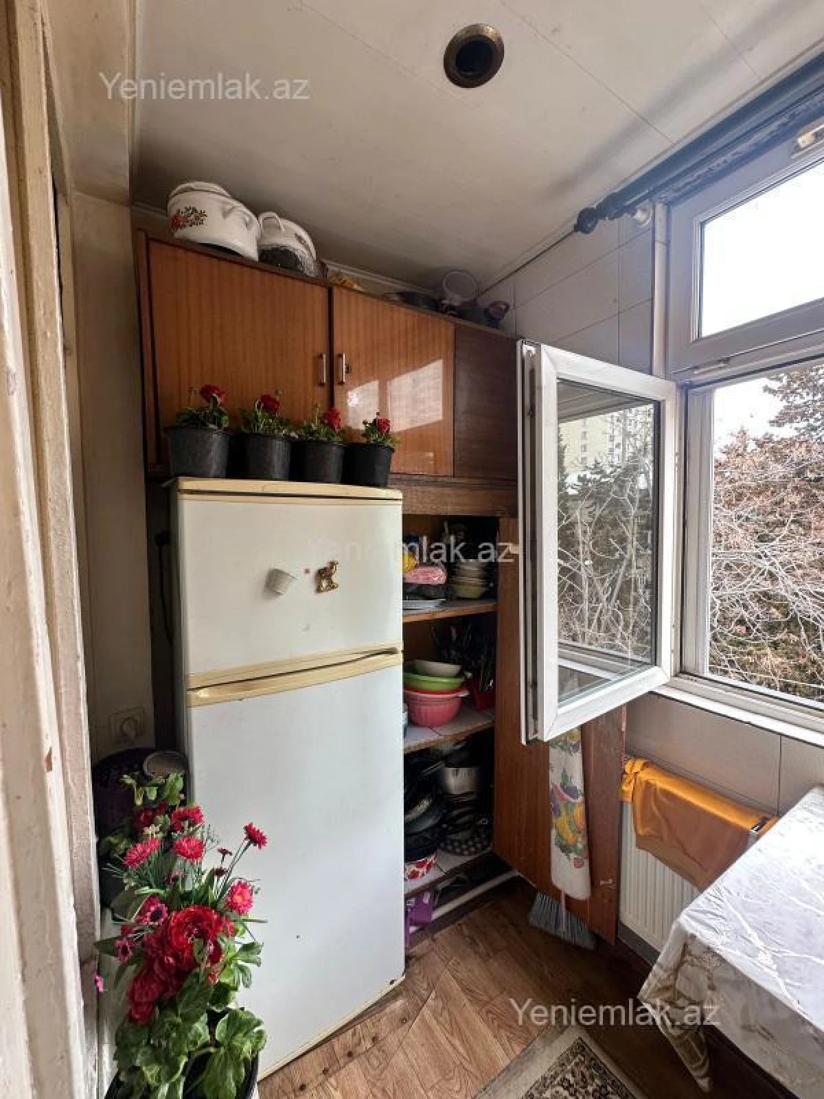 Satılır 2 otaqlı köhnə tikili 40 m²