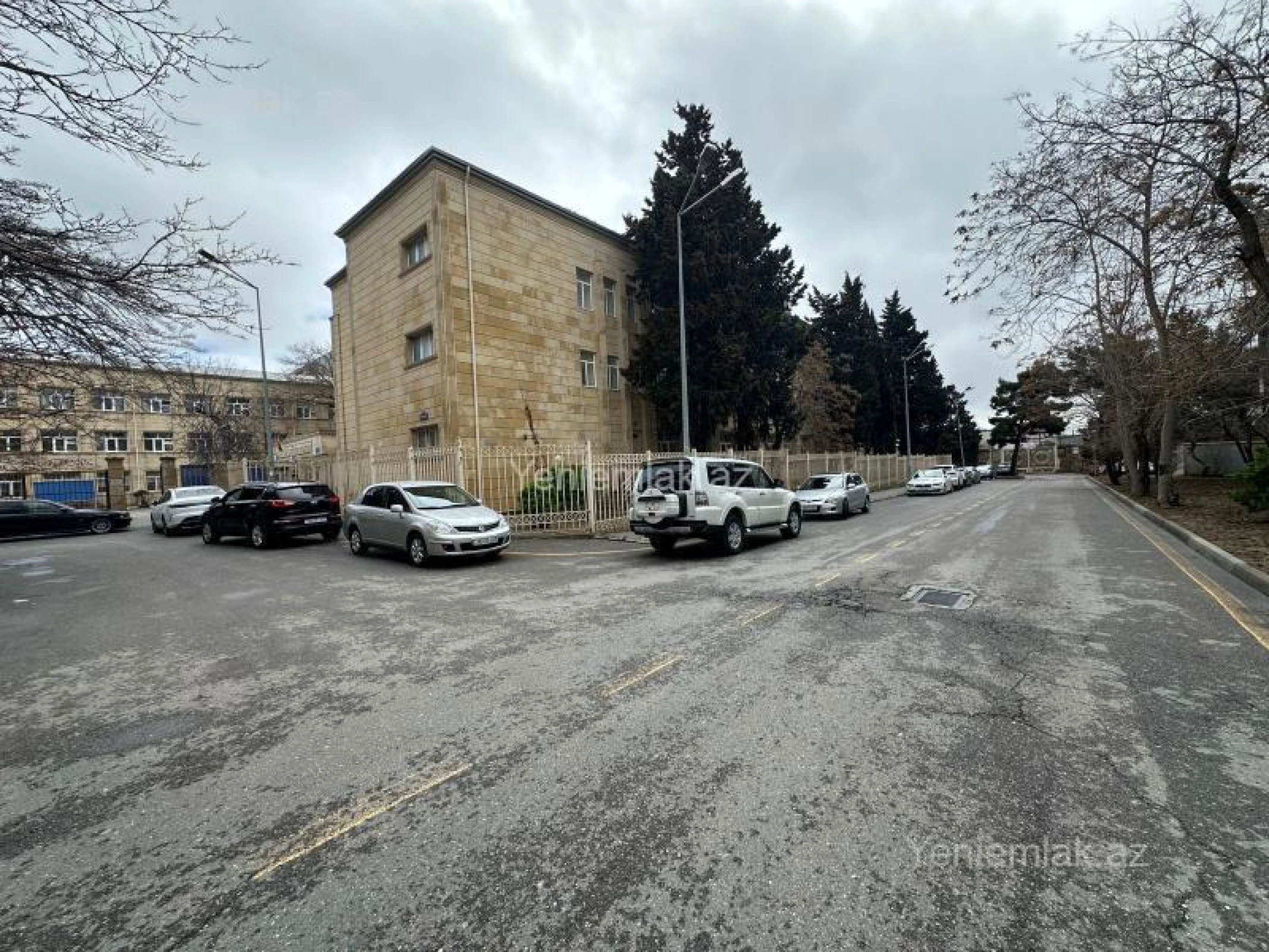 Satılır 2 otaqlı köhnə tikili 40 m²