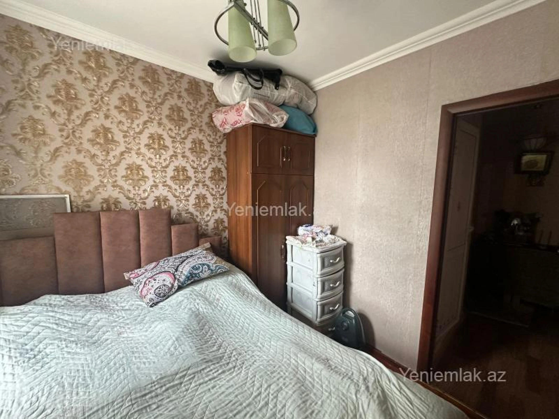 Satılır 2 otaqlı köhnə tikili 40 m²