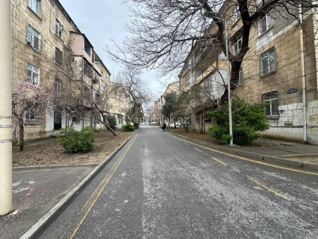 Satılır 2 otaqlı köhnə tikili 40 m²