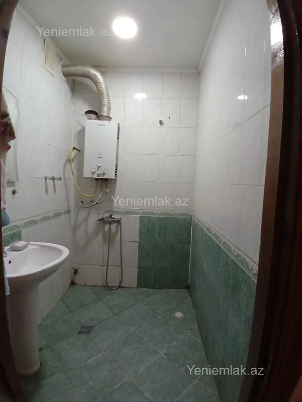Satılır 3 otaqlı köhnə tikili 80 m²