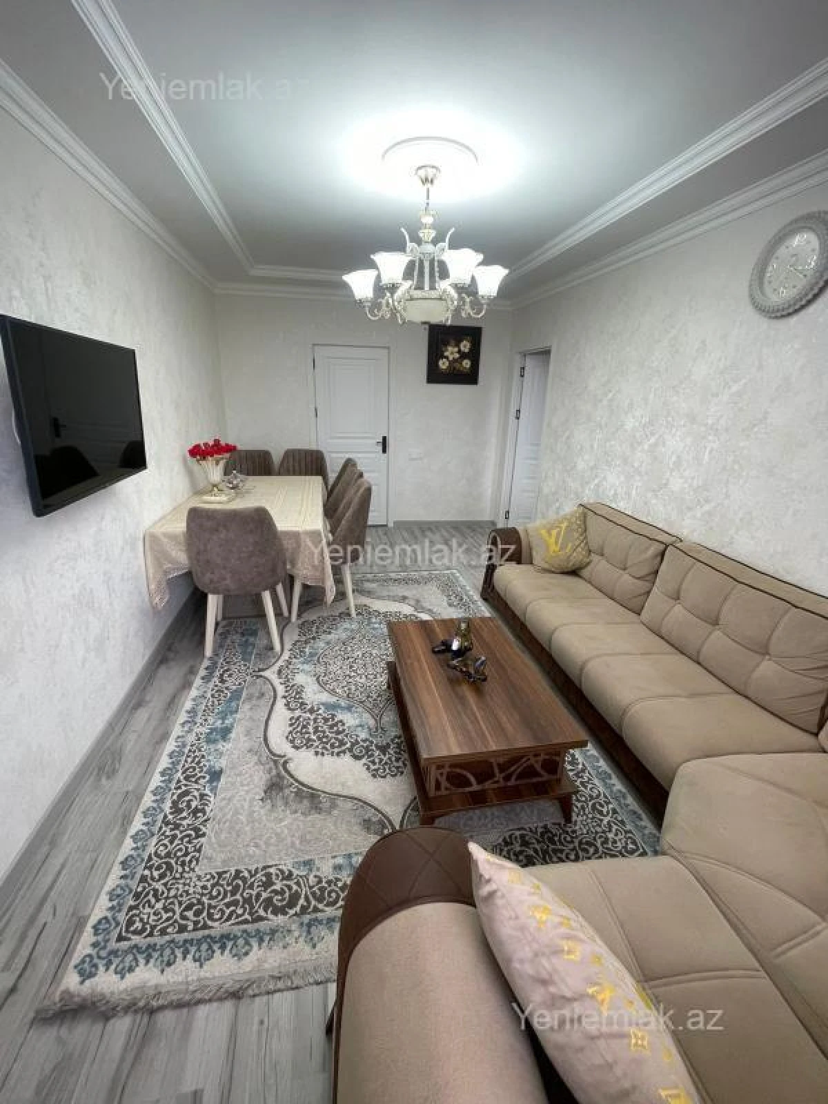 Satılır 4 otaqlı köhnə tikili 105 m²