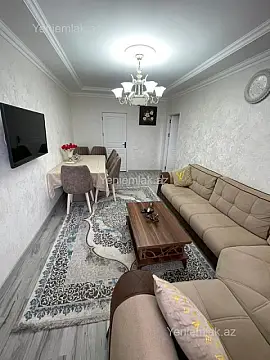 Satılır 4 otaqlı köhnə tikili 105 m²