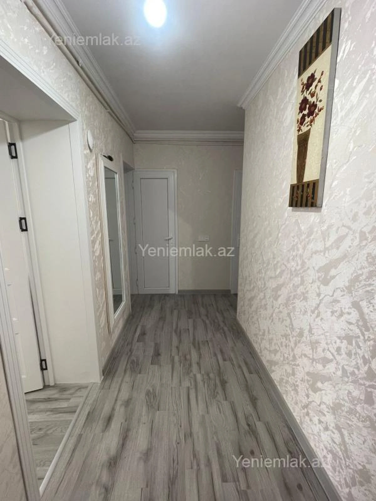 Satılır 4 otaqlı köhnə tikili 105 m²