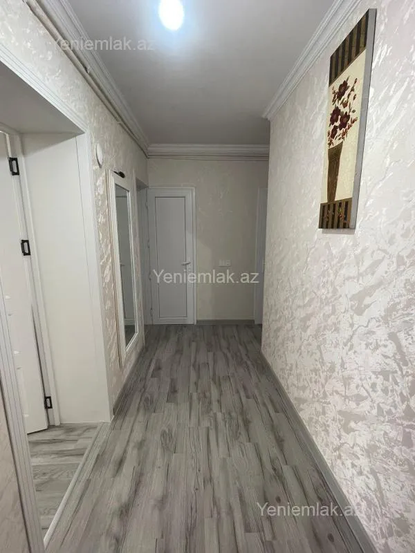 Satılır 4 otaqlı köhnə tikili 105 m²