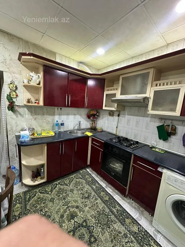 Satılır 2 otaqlı köhnə tikili 60 m²