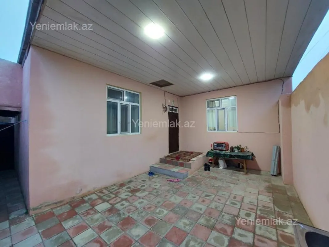 Satılır 3 otaqlı həyət evi 100 m²