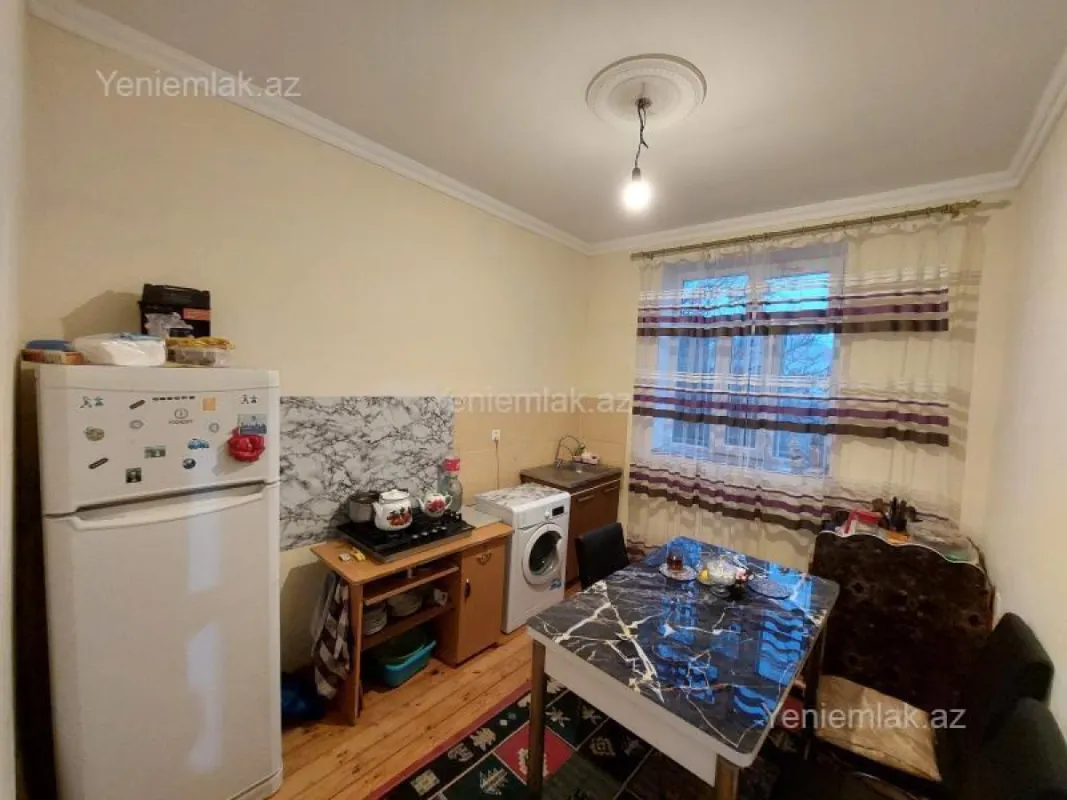 Satılır 3 otaqlı həyət evi 100 m²