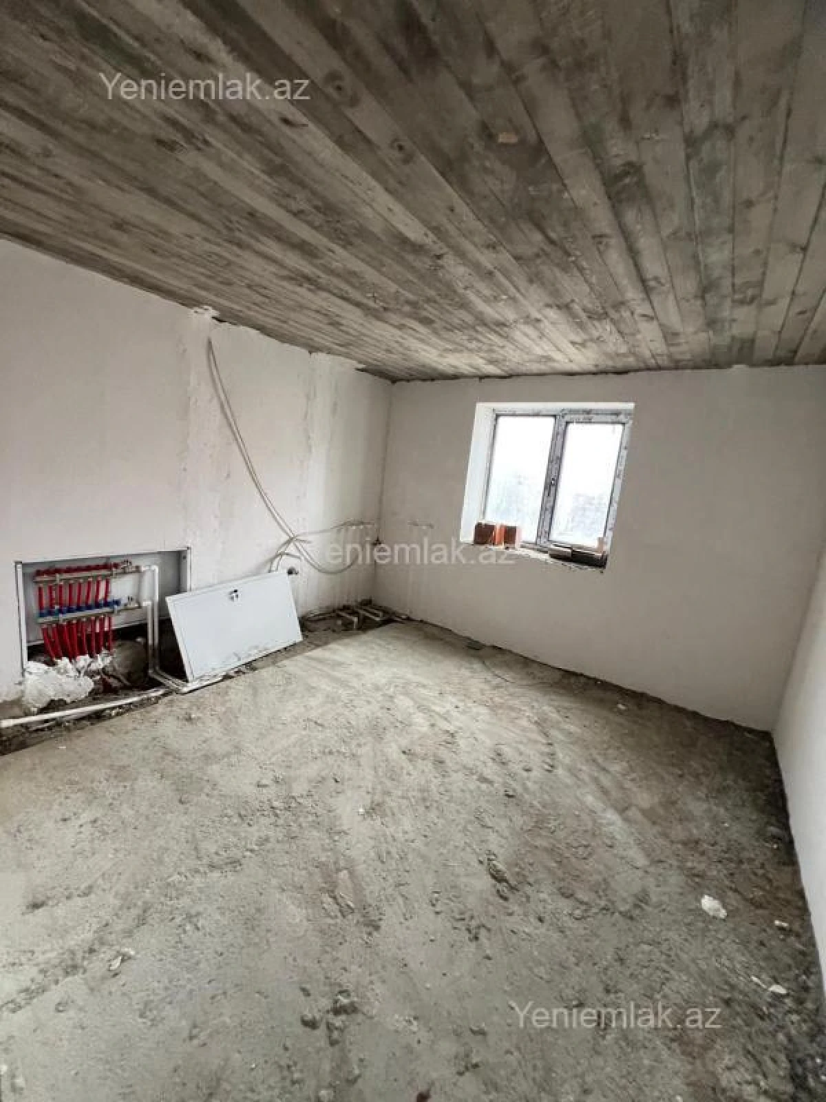 Satılır 6 otaqlı həyət evi 200 m²