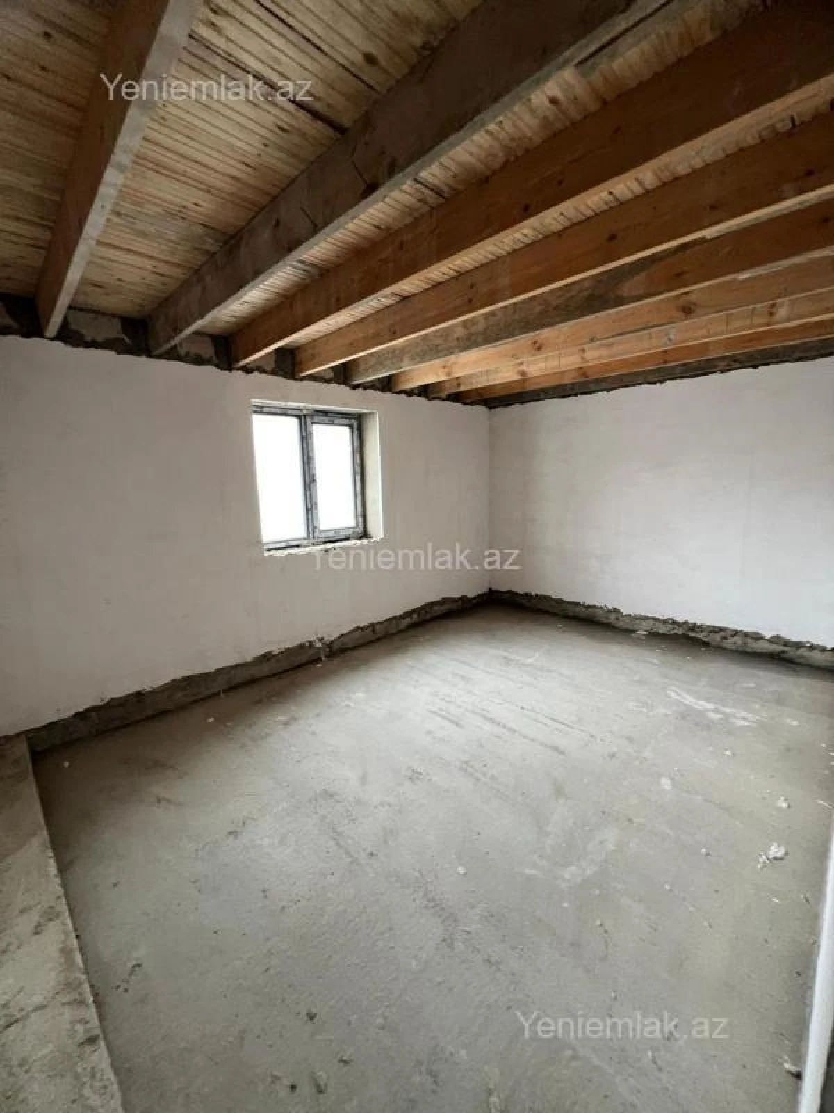 Satılır 6 otaqlı həyət evi 200 m²