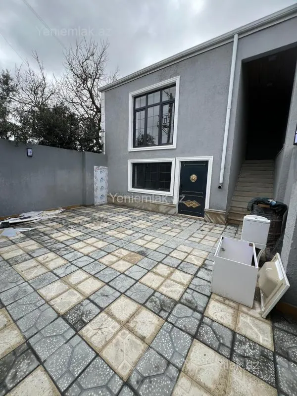Satılır 6 otaqlı həyət evi 200 m²