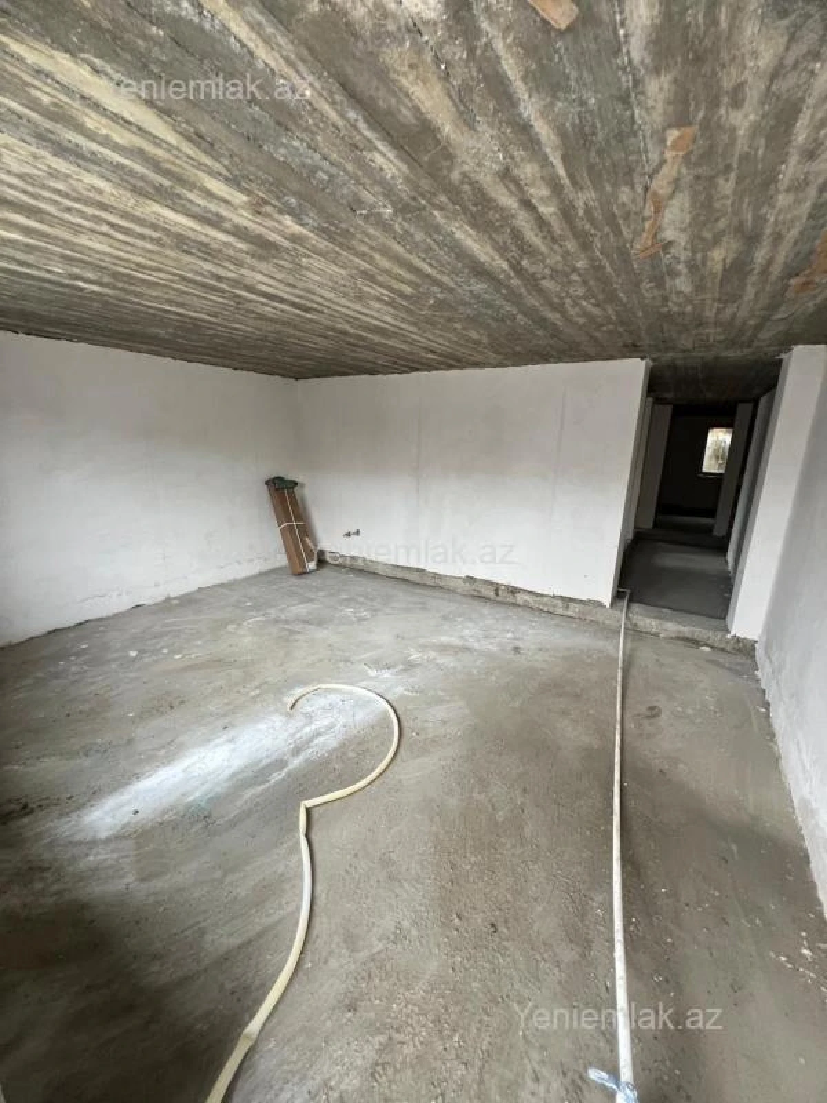 Satılır 6 otaqlı həyət evi 200 m²