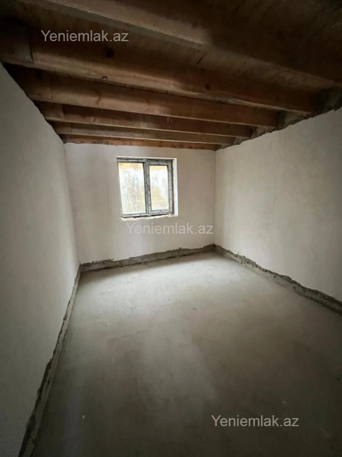 Satılır 6 otaqlı həyət evi 200 m²