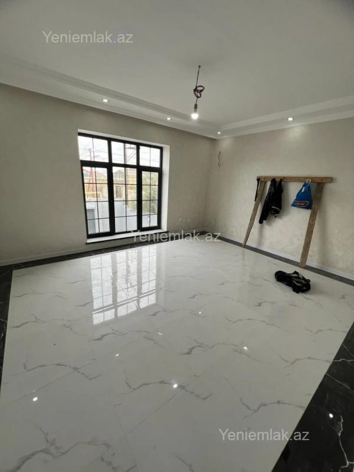 Satılır 6 otaqlı həyət evi 200 m²