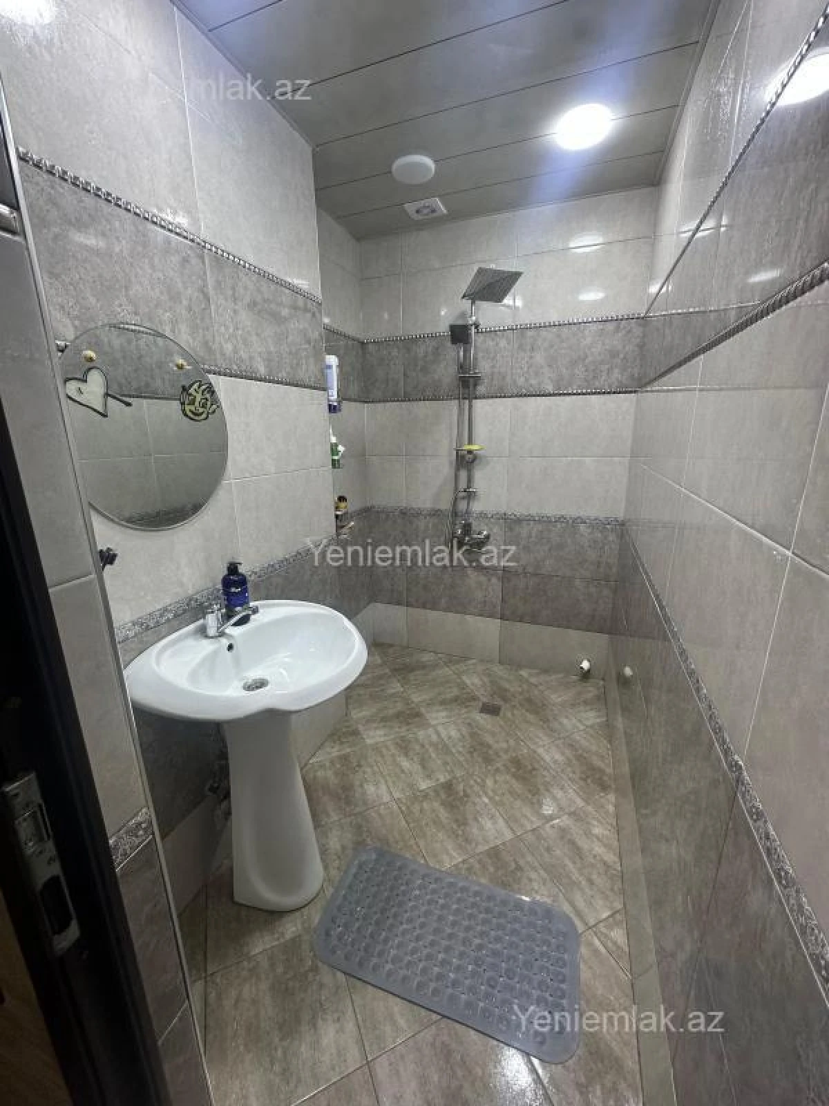 Satılır 3 otaqlı köhnə tikili 60 m²