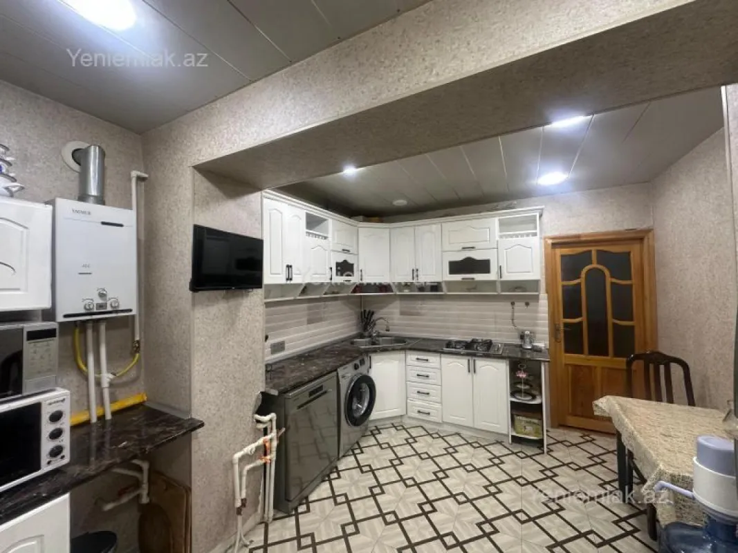 Satılır 3 otaqlı köhnə tikili 60 m²