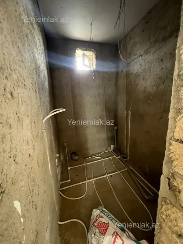 Satılır 4 otaqlı həyət evi 190 m²