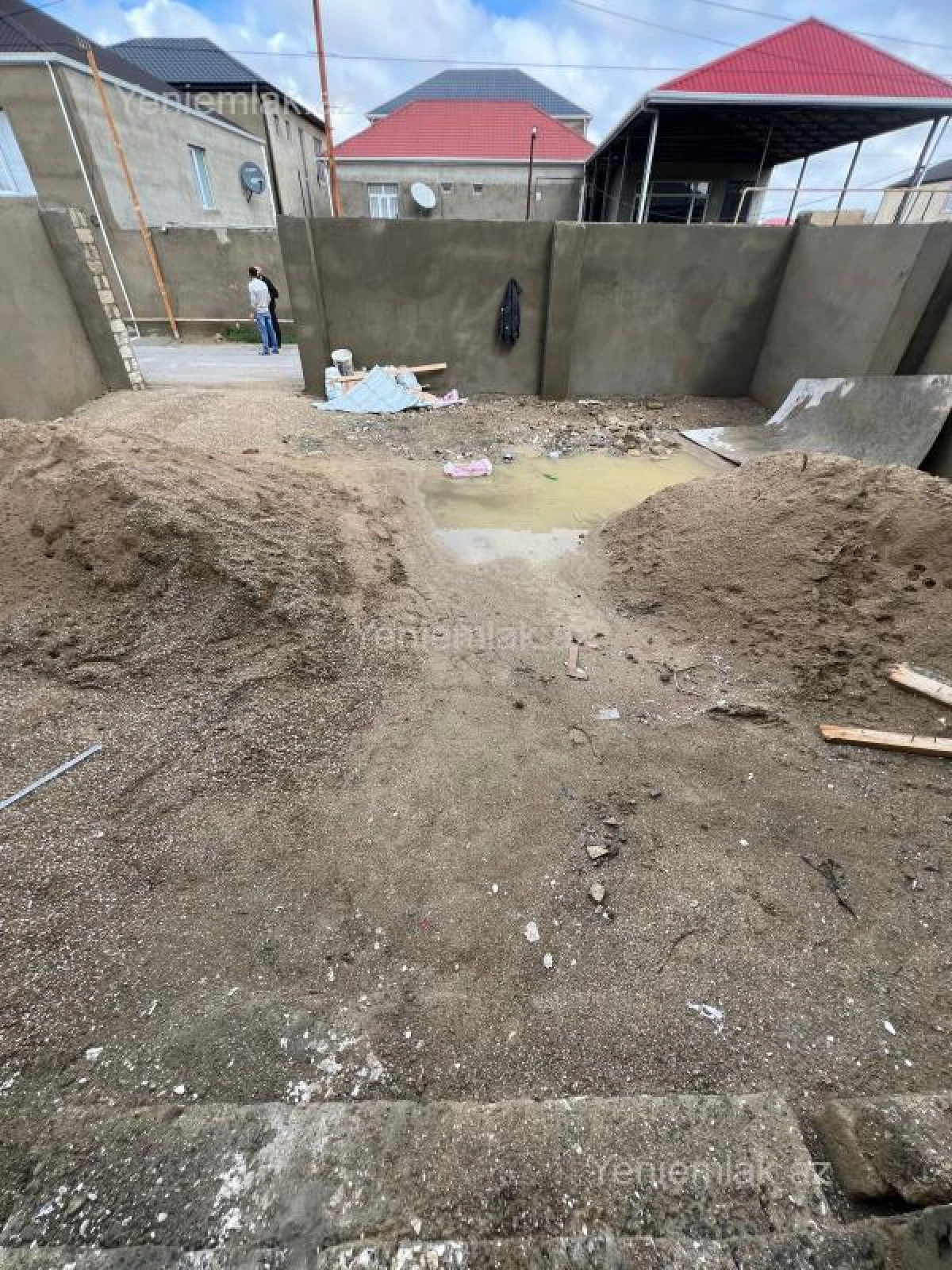 Satılır 4 otaqlı həyət evi 190 m²