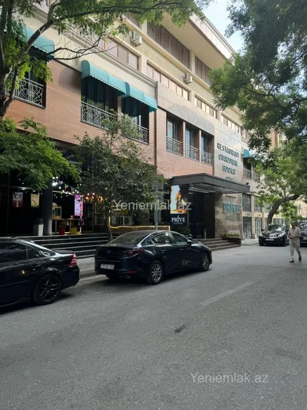 Satılır 1 otaqlı köhnə tikili 40 m²