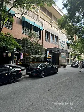 Satılır 1 otaqlı köhnə tikili 40 m²