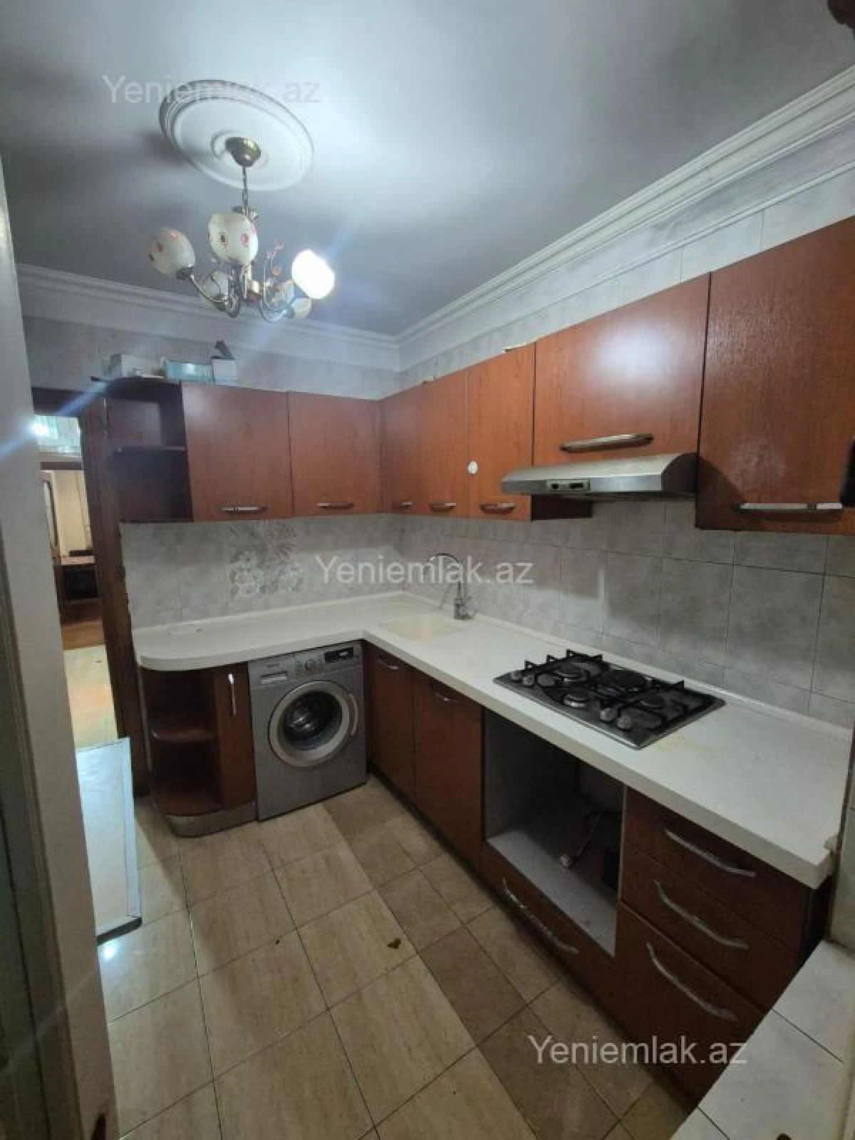 Satılır 3 otaqlı köhnə tikili 70 m²