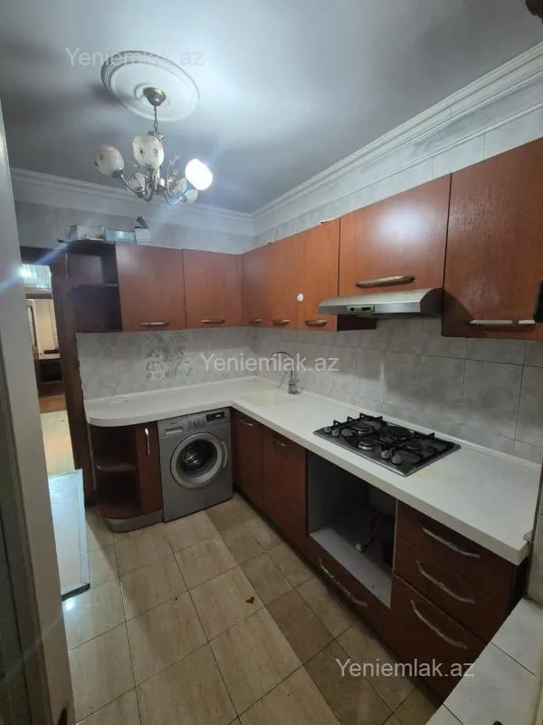 Satılır 3 otaqlı köhnə tikili 70 m²