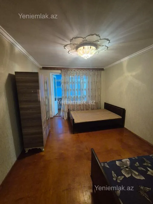 Satılır 3 otaqlı köhnə tikili 70 m²