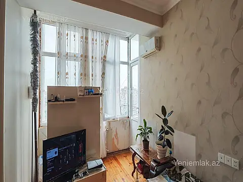Satılır 3 otaqlı yeni tikili 72 m²