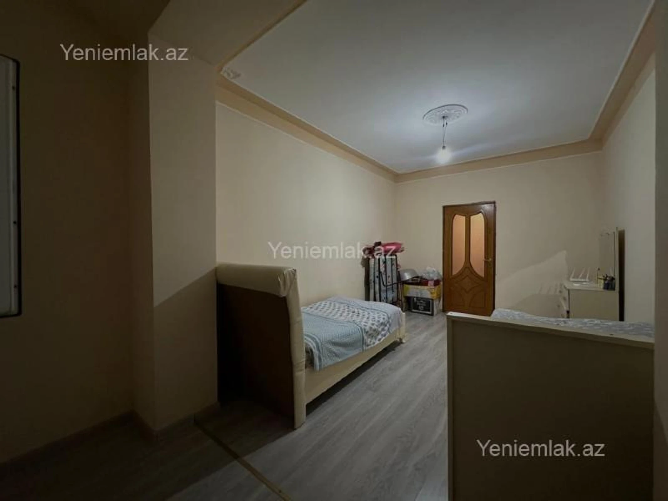 Satılır 3 otaqlı köhnə tikili 76 m²
