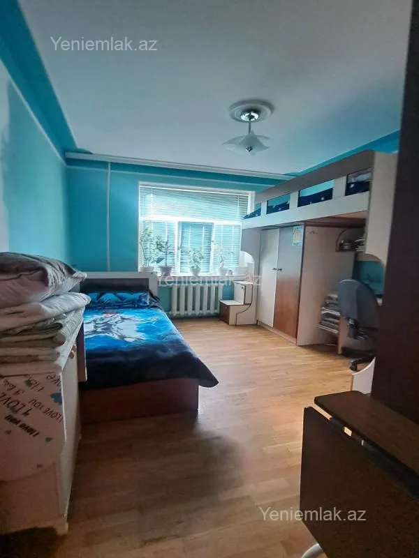 Satılır 3 otaqlı köhnə tikili 75 m²