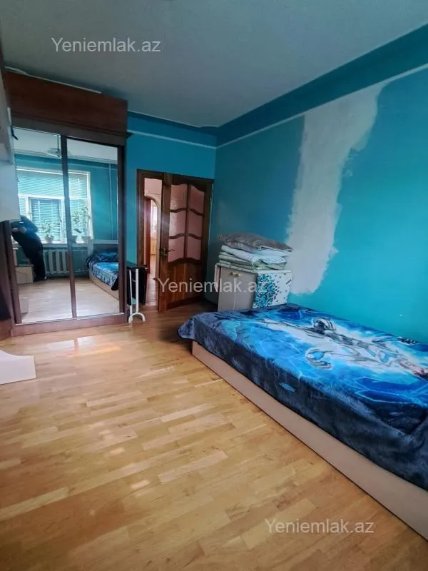 Satılır 3 otaqlı köhnə tikili 75 m²