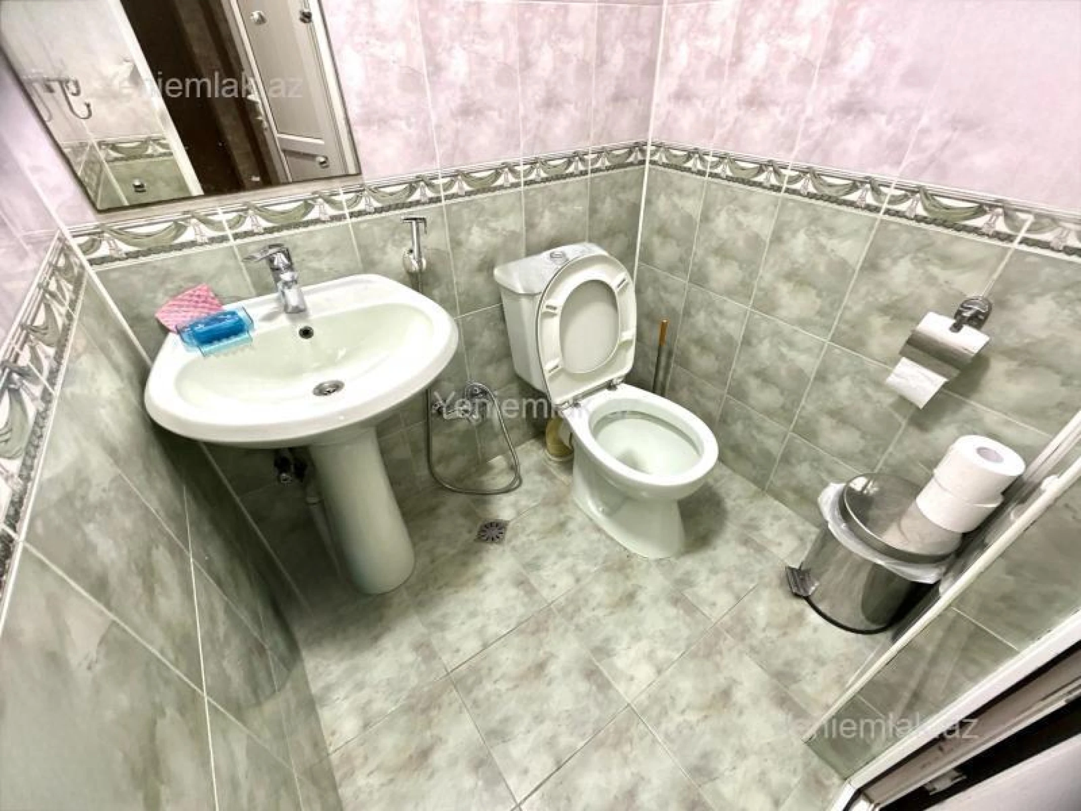 Satılır 2 otaqlı yeni tikili 93 m²