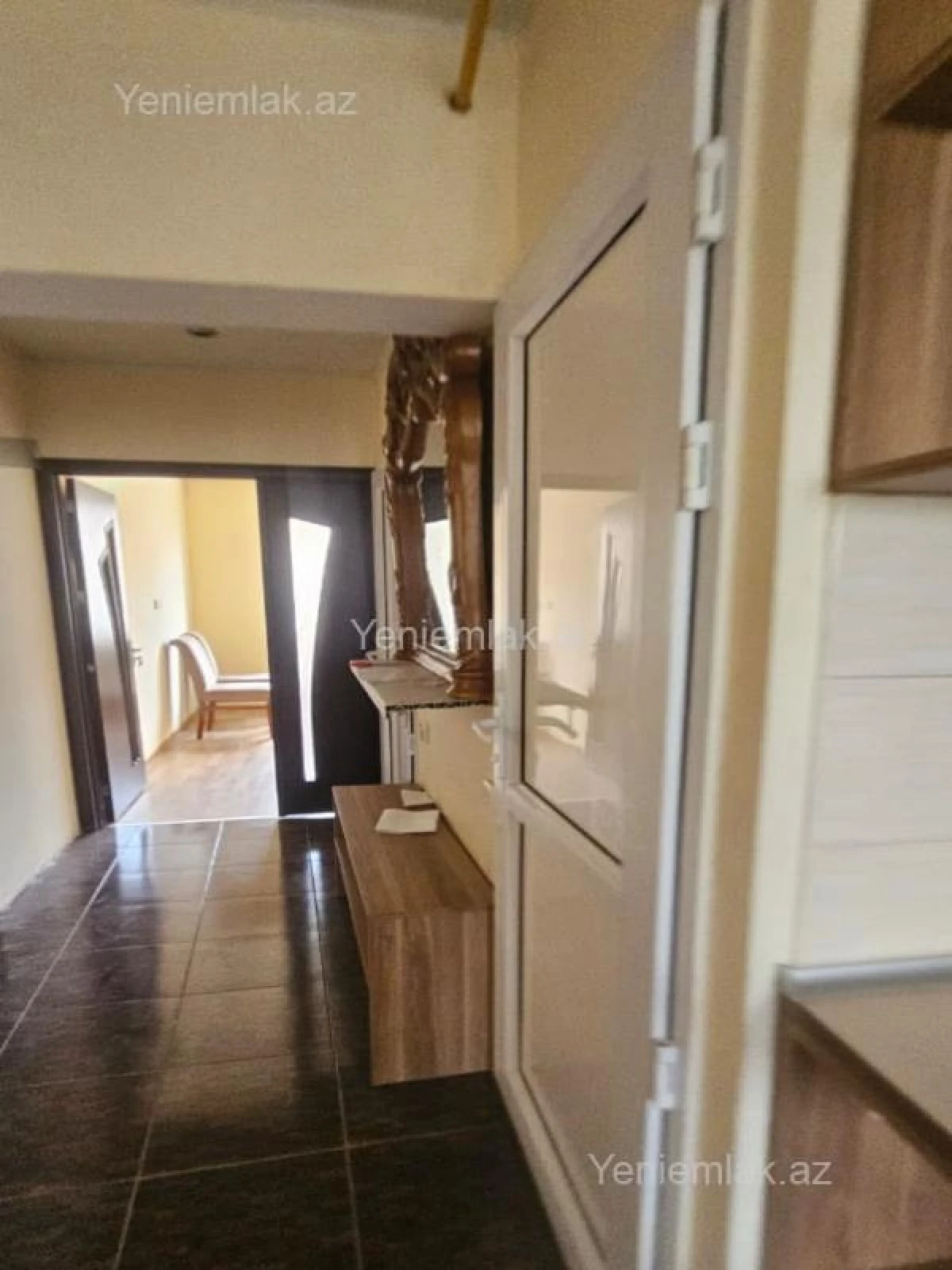 Satılır 2 otaqlı köhnə tikili 55 m²