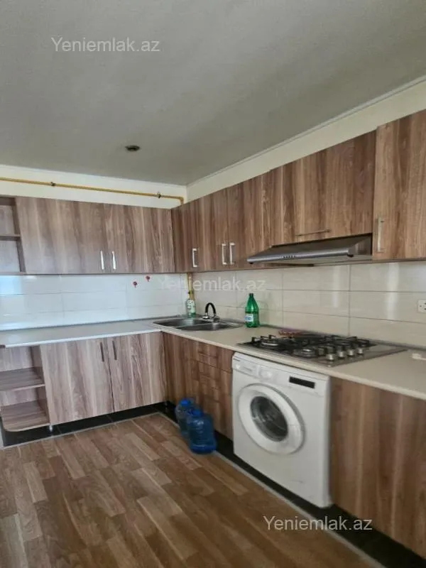 Satılır 2 otaqlı köhnə tikili 55 m²