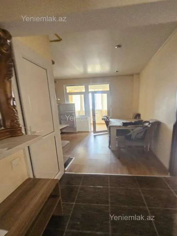 Satılır 2 otaqlı köhnə tikili 55 m²