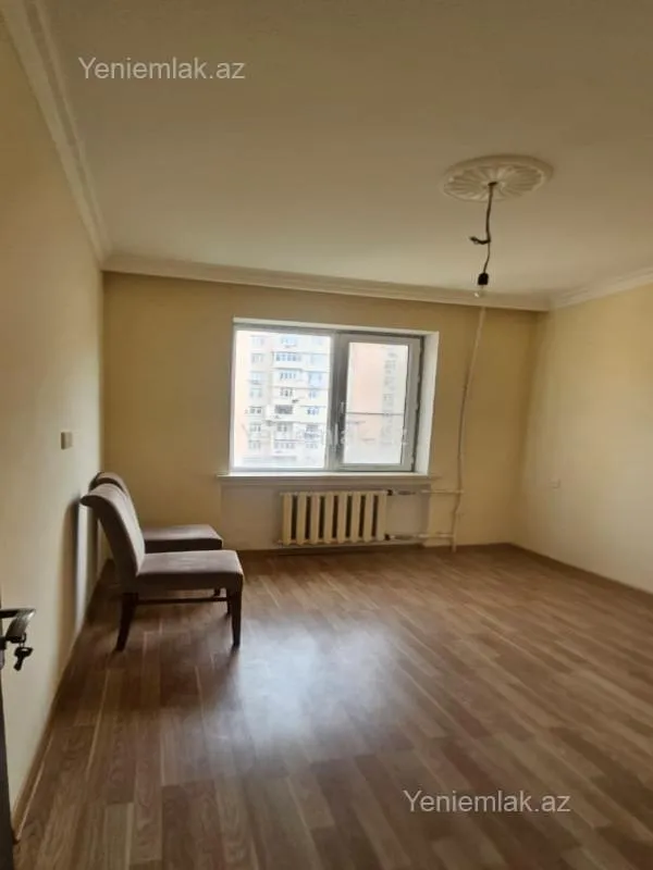 Satılır 2 otaqlı köhnə tikili 55 m²