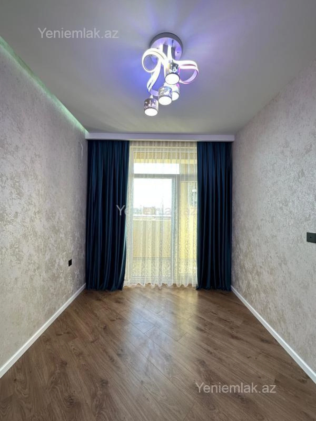 Satılır 3 otaqlı yeni tikili 80 m²