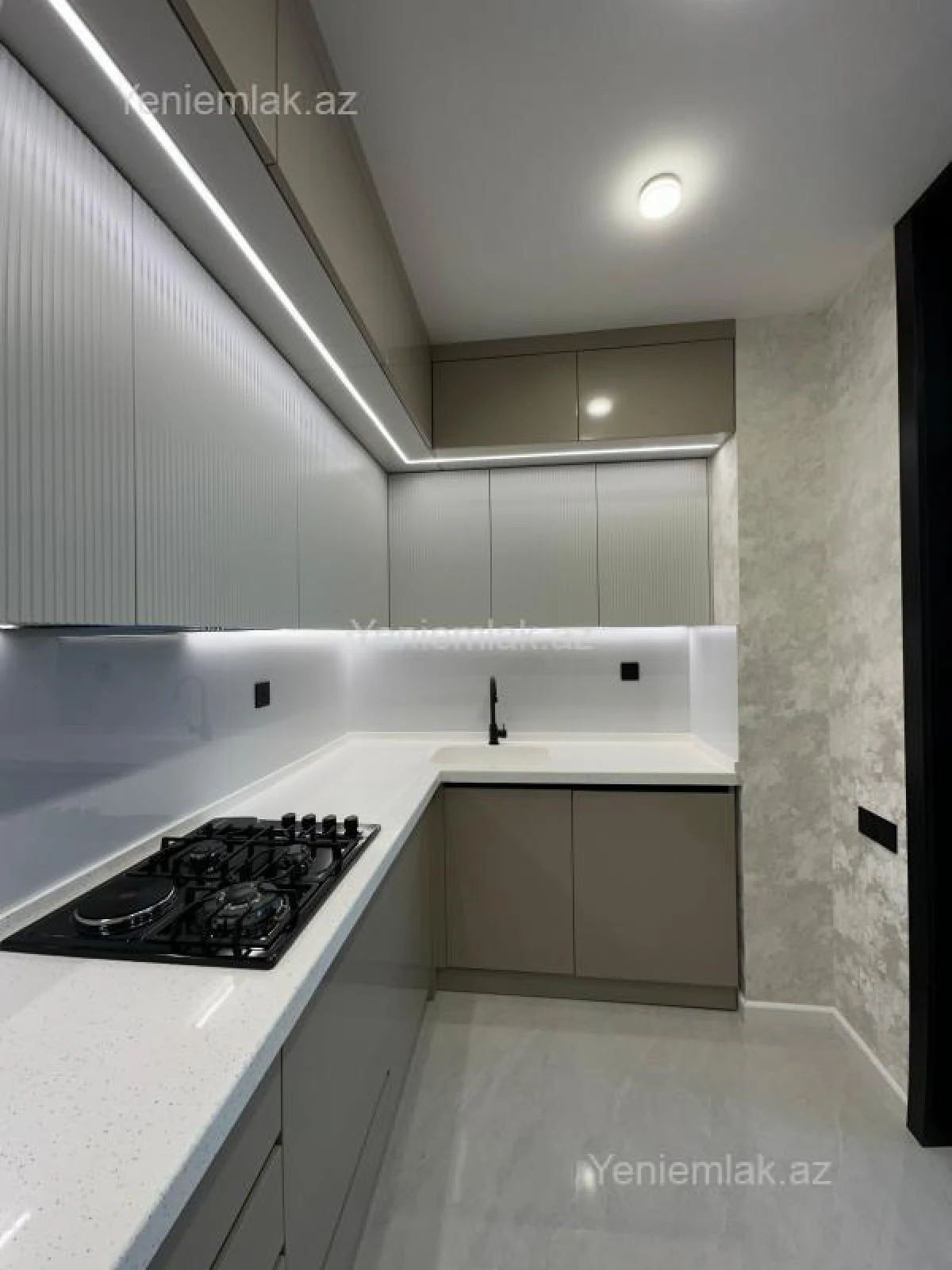 Satılır 3 otaqlı yeni tikili 80 m²