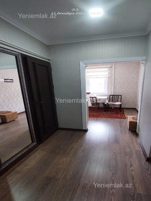 Satılır 1 otaqlı köhnə tikili 42 m²