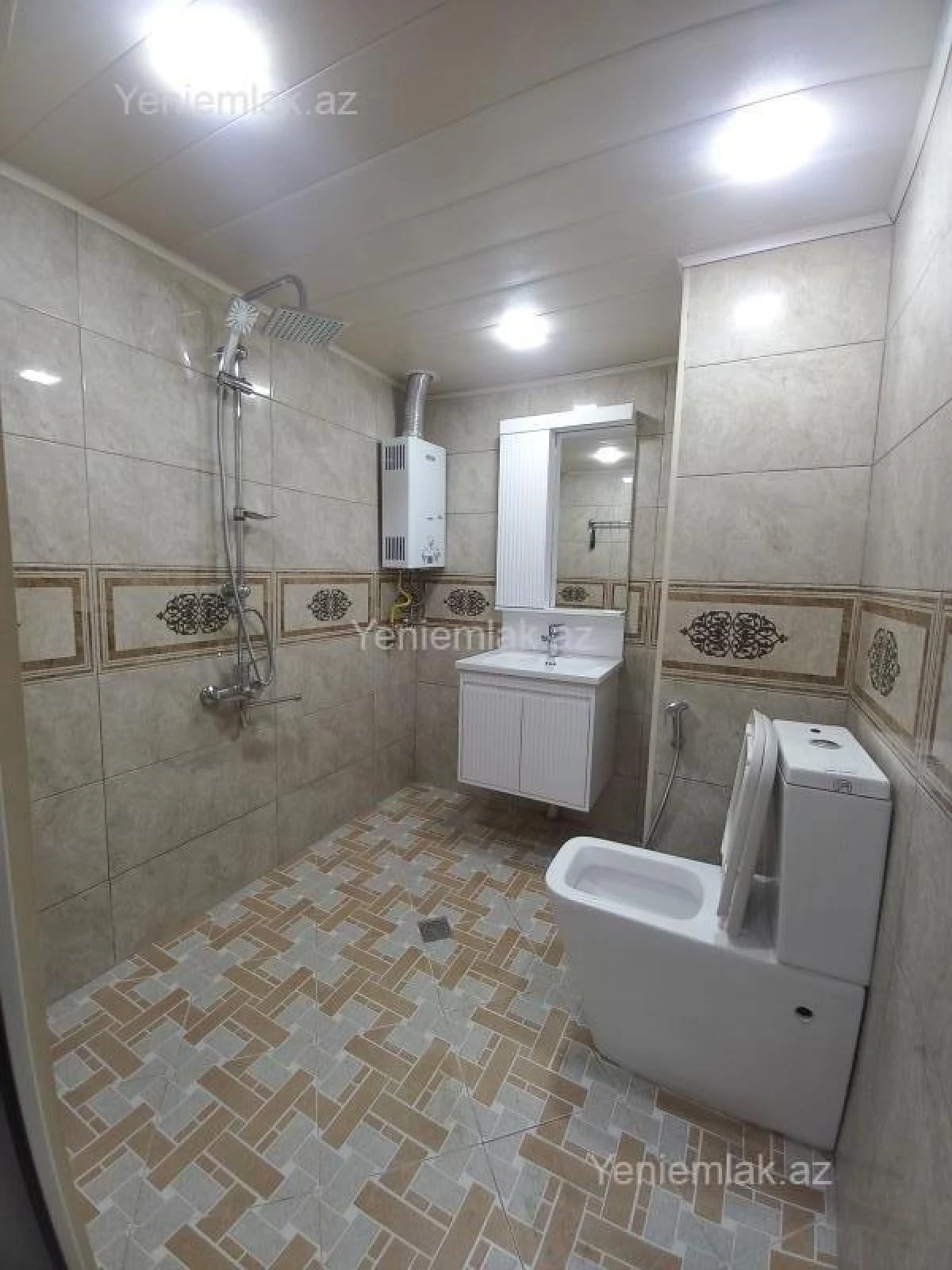 Satılır 1 otaqlı köhnə tikili 45 m²