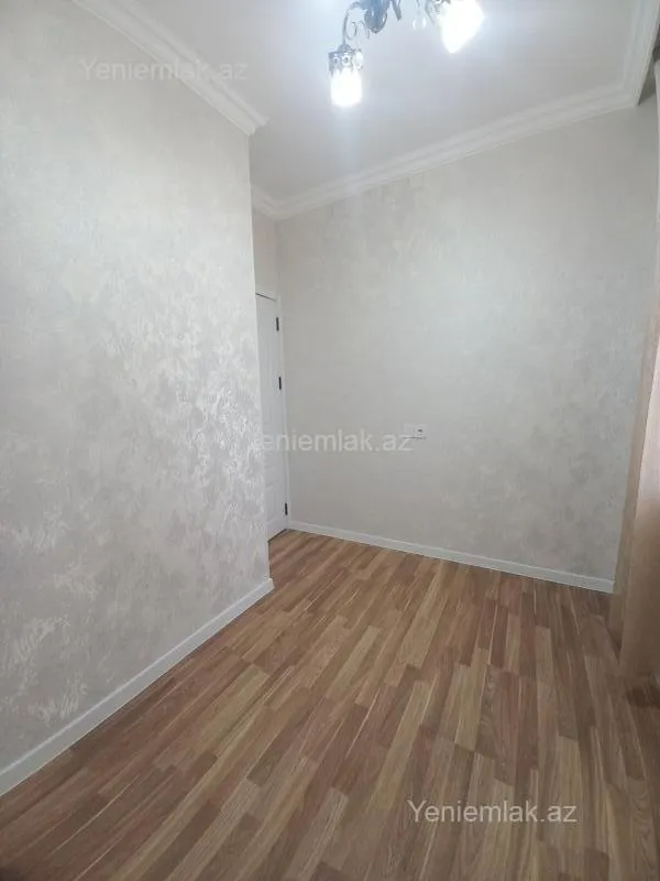 Satılır 1 otaqlı köhnə tikili 45 m²