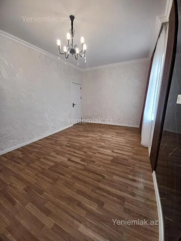Satılır 1 otaqlı köhnə tikili 45 m²