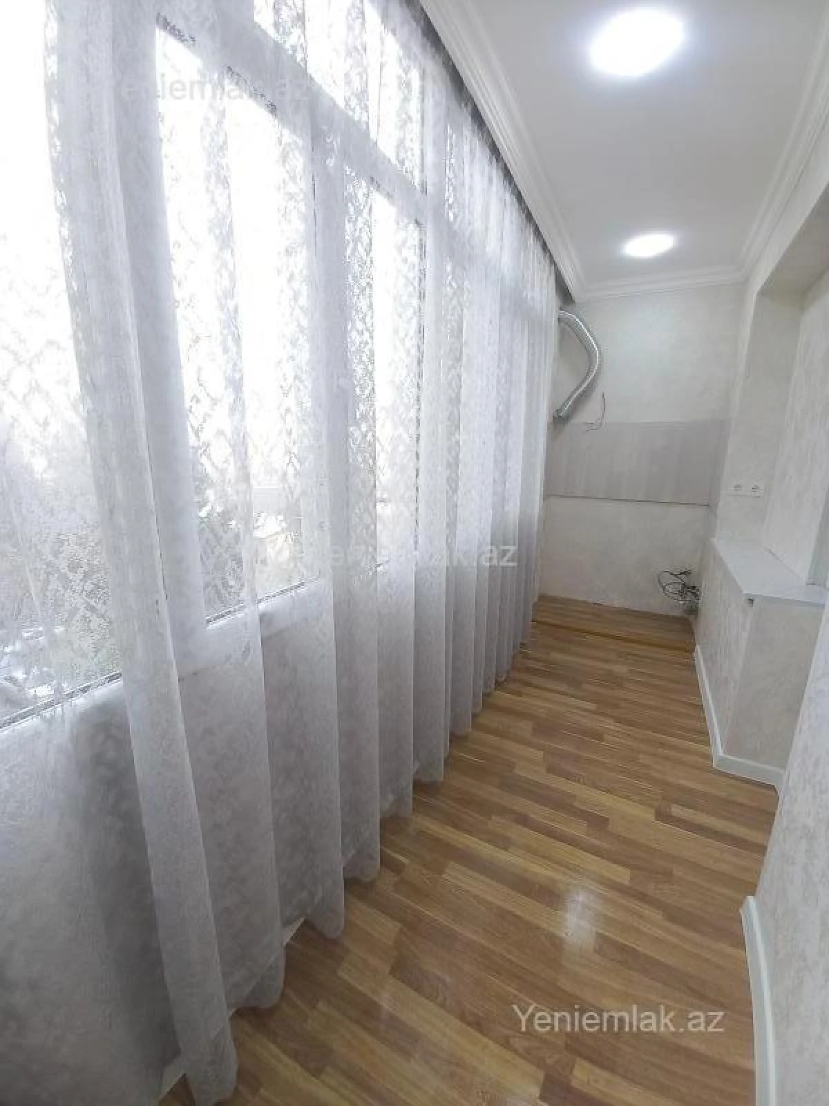 Satılır 1 otaqlı köhnə tikili 45 m²