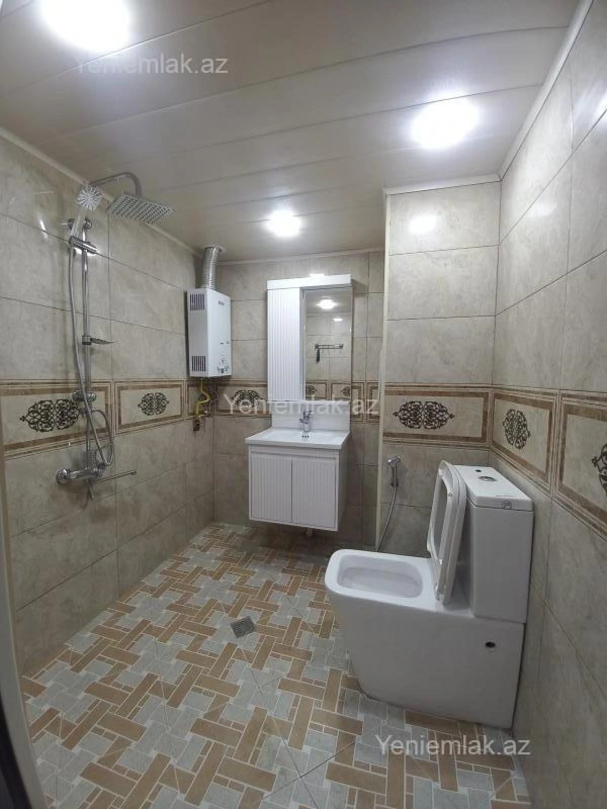 Satılır 1 otaqlı köhnə tikili 45 m²