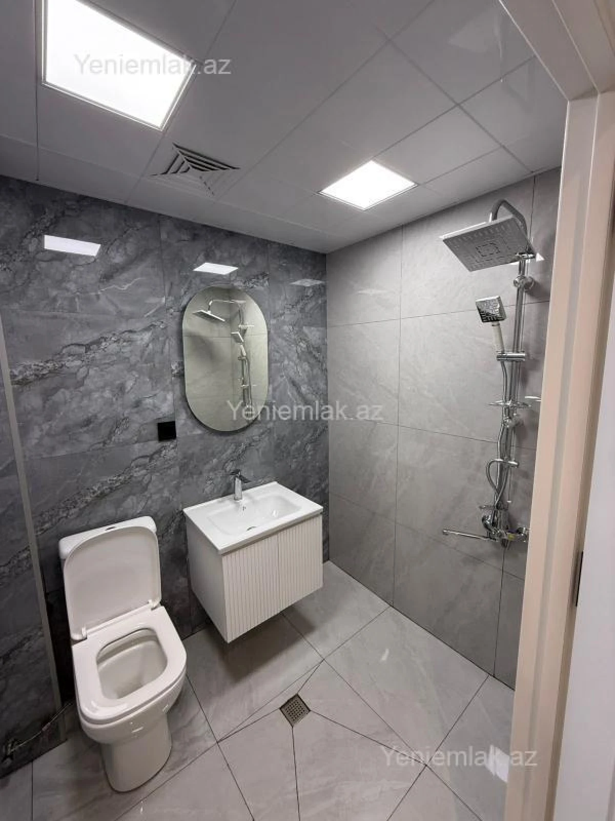 Satılır 2 otaqlı köhnə tikili 55 m²