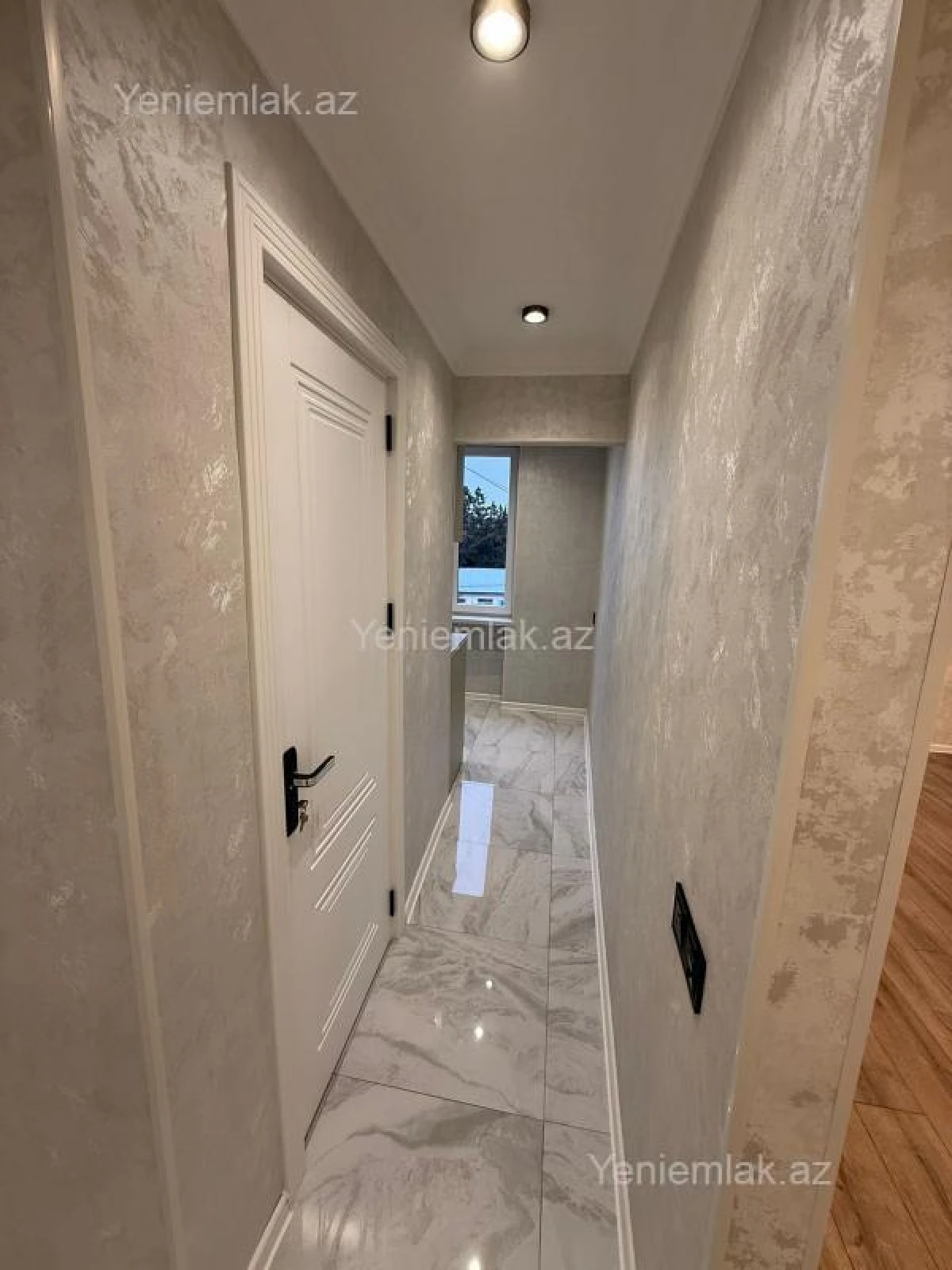 Satılır 2 otaqlı köhnə tikili 55 m²