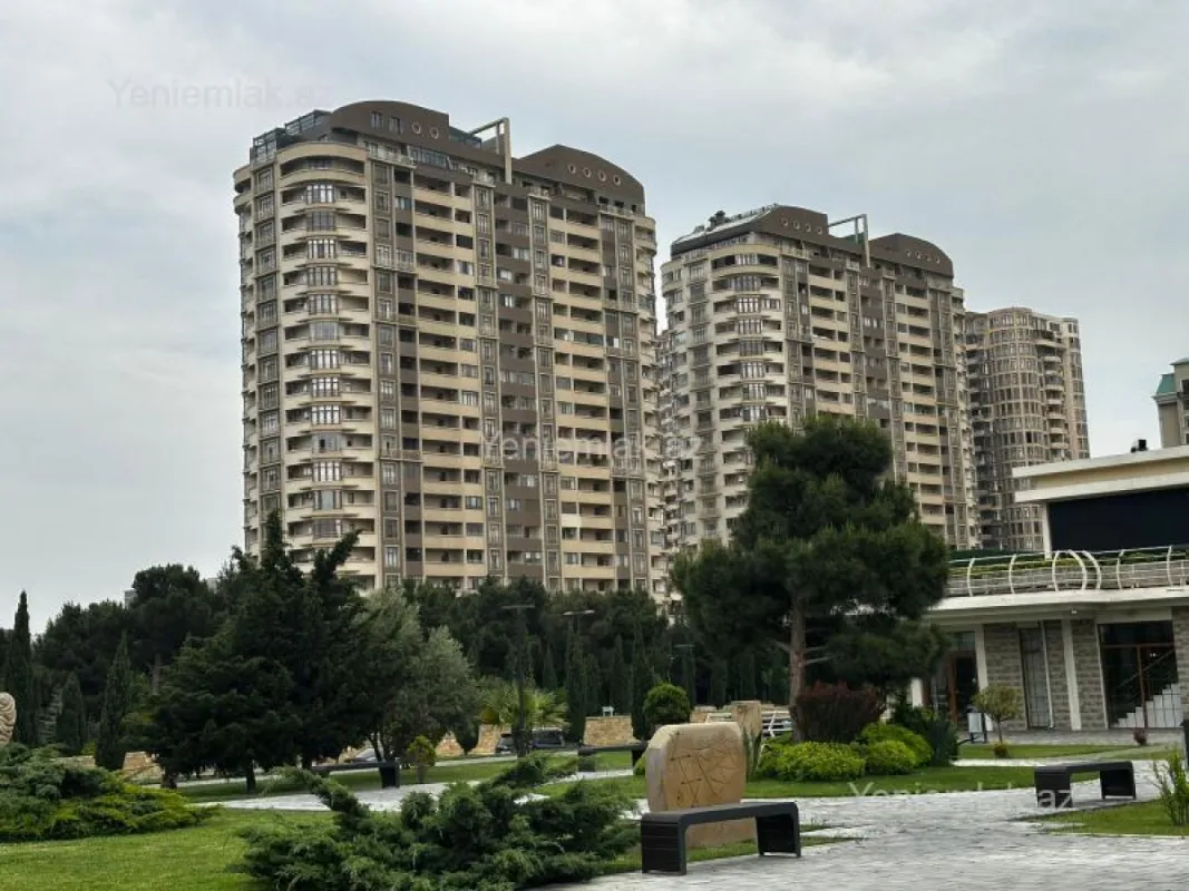 Satılır 4 otaqlı yeni tikili 211 m²