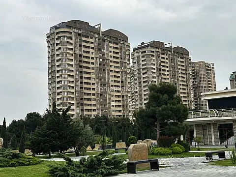 Satılır 4 otaqlı yeni tikili 211 m²